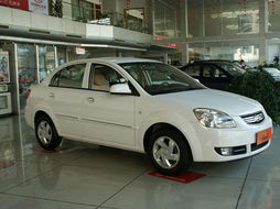 炎炎酷暑带动车市 热销小车也惹火